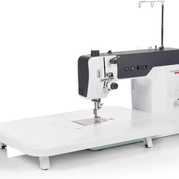 Ber­net­te b08 Straight Stitch Sewing Machine with Rotary Cutter, 12×18 Cutting Mat & Scissors