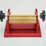 Fabric Pleating Tool, a Simple Pleating Tool, Highly Versatile, and Ideal for DIY Clothing Projects and Ruffle Sewing Machine Projects.