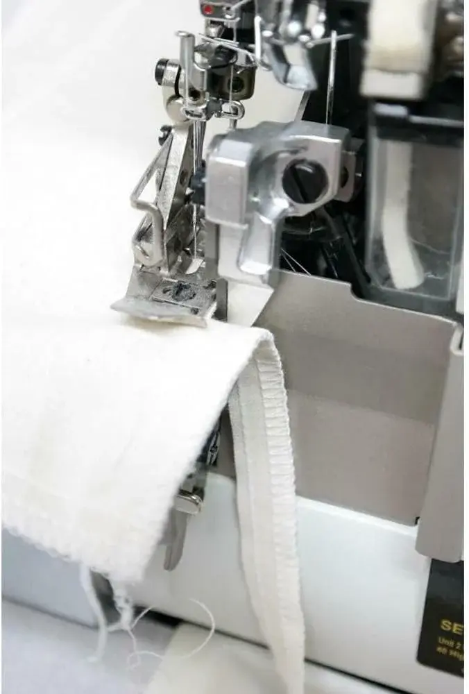 JUKI MO-6816s Serger 5 Thread Sewing Machine,Table & Servo Motor Assembled and Light (5 FIVE THREAD SAFETY STITCH two needle)