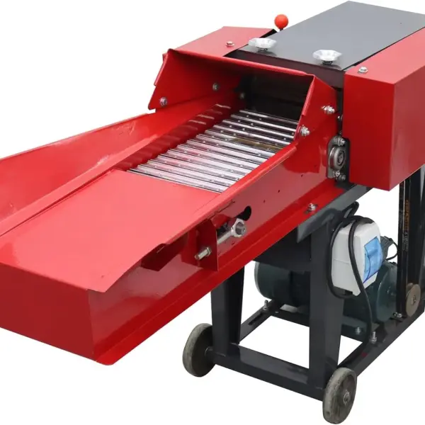 6-Blade Hay Cutter and Kneading Machine Grass Silage Machine Dry-Wet Straw Cutting Machine Crop Cutters with Chain Plate Type Conveyor 220V 3KW