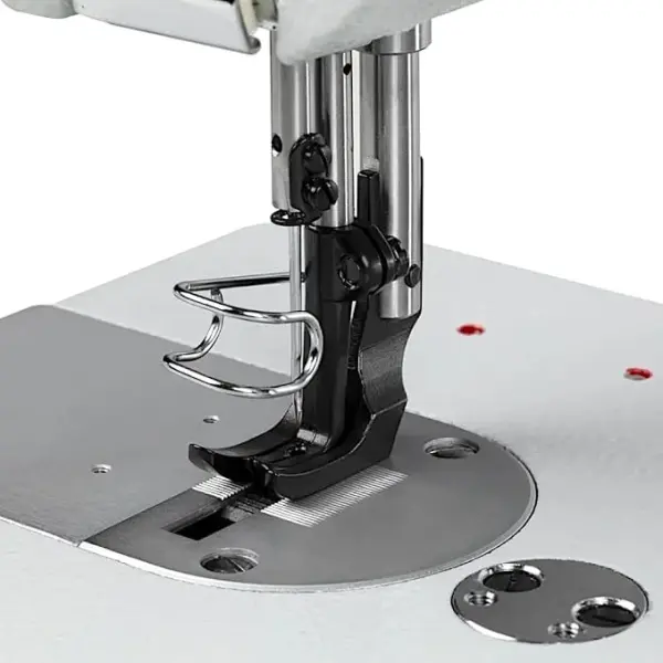 Consew 206RB-5 Single Needle Compound Feed Walking Foot Lockstitch Industrial Sewing Machine Head