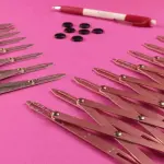 Bohin Expandable Gauge-Harmonica Design, Measuring Ruler up to 8 Buttonhole for Sewing Projects, Up to 8 Buttons, Grey