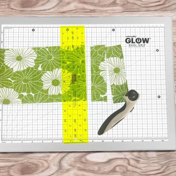 Cutterpillar Glow Classic Light board — LED Light Board & Cutting Mat — 13"×19" — 4 Brightness Levels, Non-Slip, Self-Healing & Magnetic Compatibility — For Quilting, Sewing, Tracing & Paper Crafts