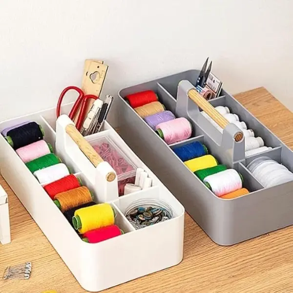 MVNOIRE Plastic Hand Sewing Thread Patching Tool Carrying Case Portable Needle Storage Box Household