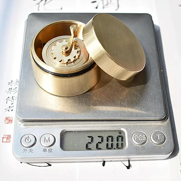 Vintage Mini Copper Tape Measure, Mini Manual Reel, Retractable Sewing Tailoring Tool, with Brass Flywheel, 1m Practical Measurement, for Sewing, Crafting