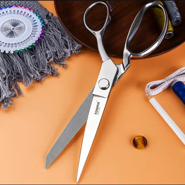 TONMA Fabric Scissors [Made in Japan] 10 Inch Professional Sewing Scissors for Tailoring Heavy Duty Japanese Solid Stainless Steel Tailor Shears for Home Office Artists Dressmakers, Mirror Finish